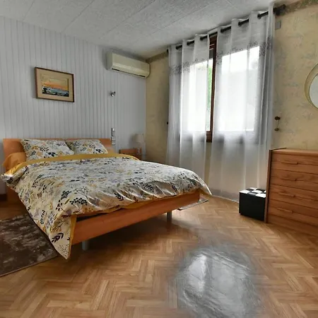 Apartment Avec Jolie Vue Et Jardin Privatif *